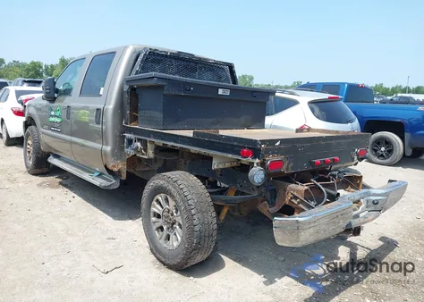 2005 Ford F250 Super Duty из США, поврежденный, VIN 1FTSW21P65EC21448